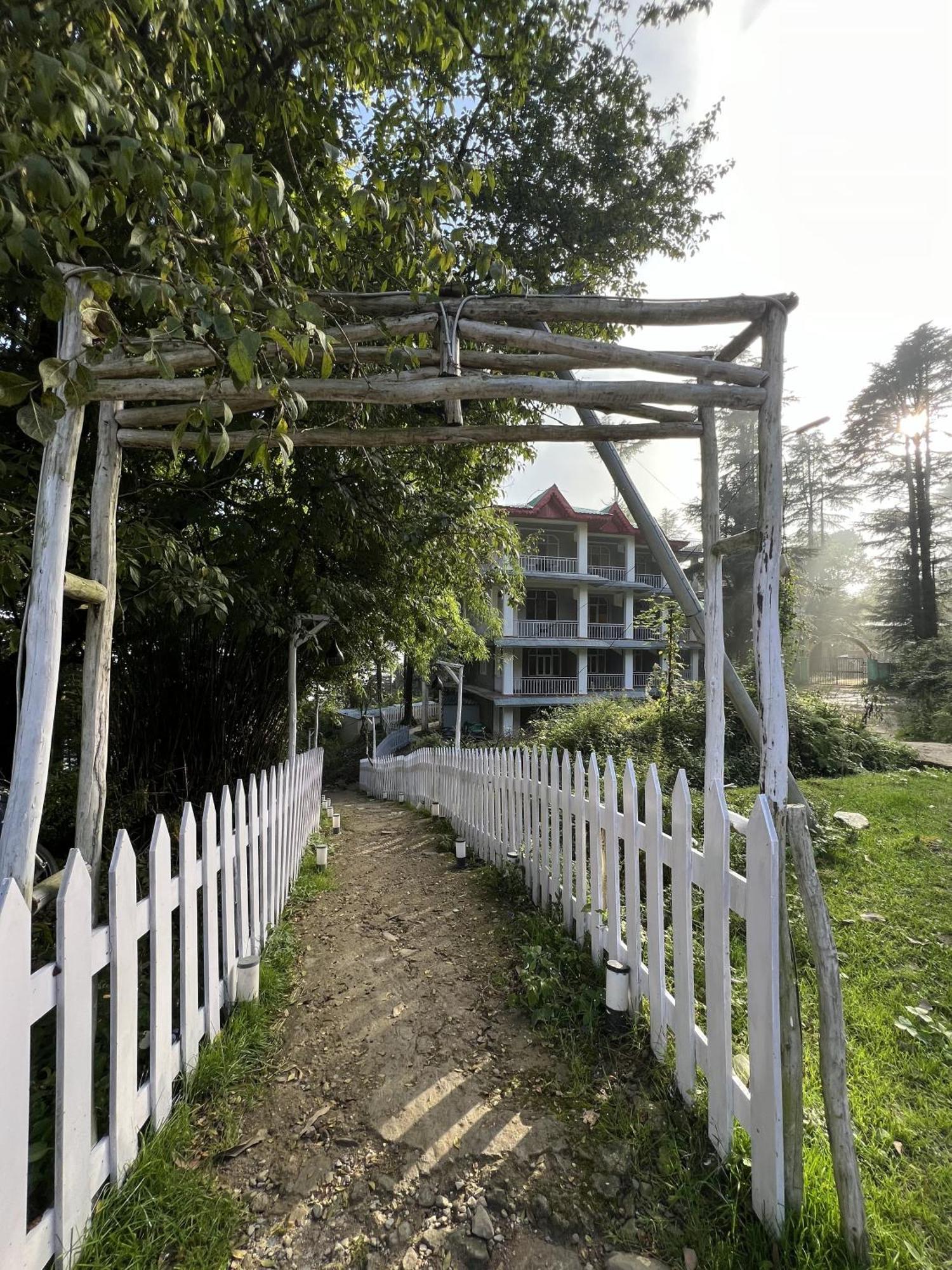 מקלוד גאנג' Himtrek Stays,Mcleodganj מראה חיצוני תמונה